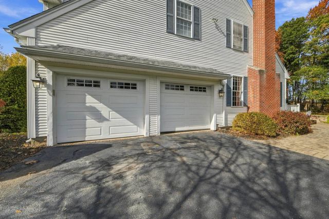 10 Ridgewood Road, Plaistow, NH 03865