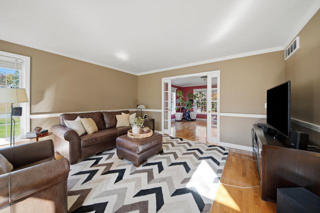 10 Ridgewood Road, Plaistow, NH 03865