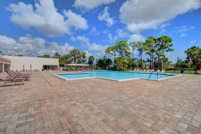 4721 Lucerne Lakes Boulevard E 711, Lake Worth, FL 33467