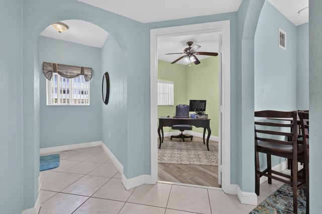 4721 Lucerne Lakes Boulevard E 711, Lake Worth, FL 33467