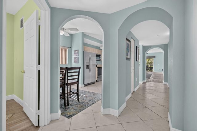4721 Lucerne Lakes Boulevard E 711, Lake Worth, FL 33467