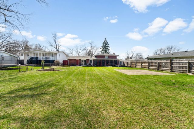 17541 Maple Avenue, Lansing, IL 60438