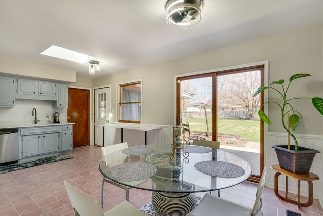 17541 Maple Avenue, Lansing, IL 60438