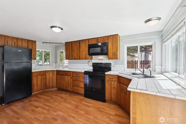 1425 N 1st Avenue, Kelso, WA 98626