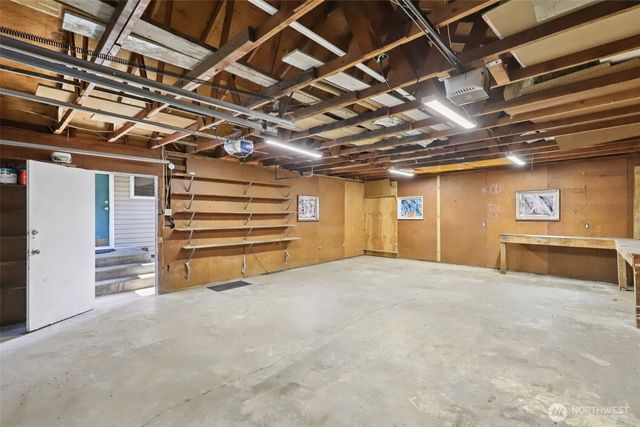 1425 N 1st Avenue, Kelso, WA 98626