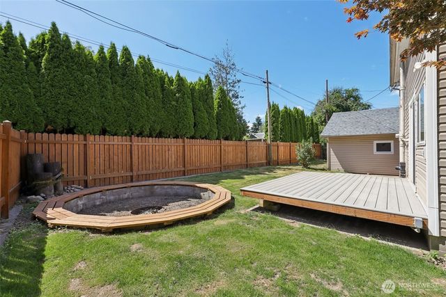1425 N 1st Avenue, Kelso, WA 98626