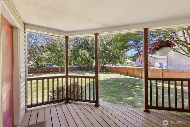 1425 N 1st Avenue, Kelso, WA 98626