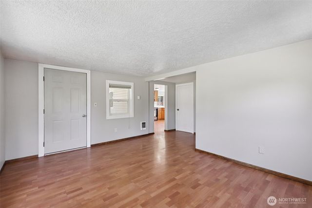 1425 N 1st Avenue, Kelso, WA 98626