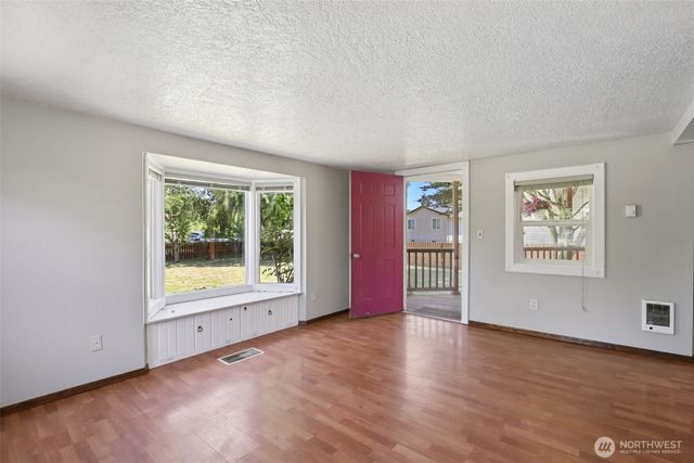 1425 N 1st Avenue, Kelso, WA 98626