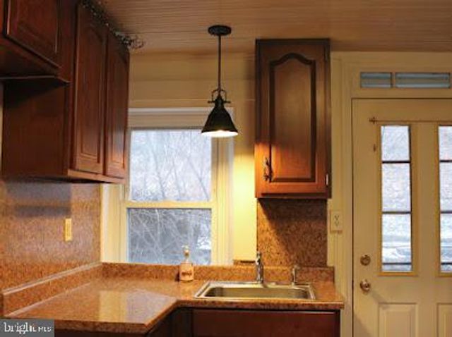 54 N SCHUYLKILL, Leesport, PA 19533