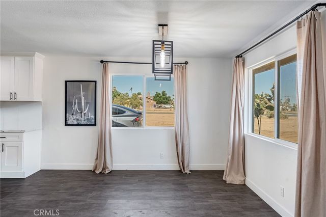25811 Del Sol, Apple Valley, CA 92308