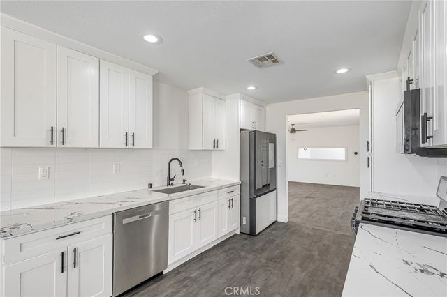 25811 Del Sol, Apple Valley, CA 92308