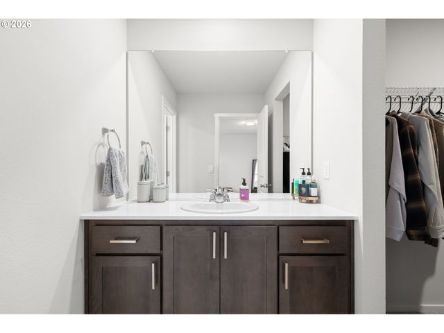 17415 Nw 10TH Pl, Ridgefield, WA 98642