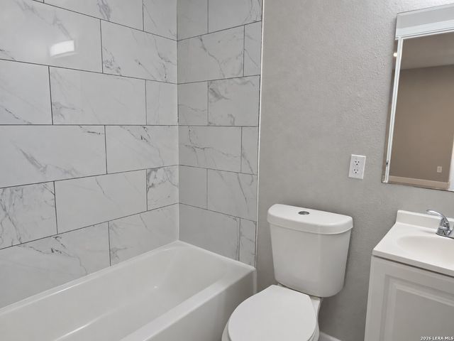 772 4TH ST, Seguin, TX 78155