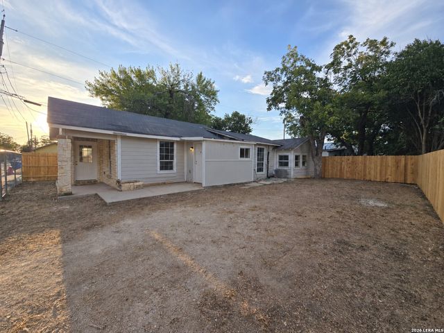 772 4TH ST, Seguin, TX 78155