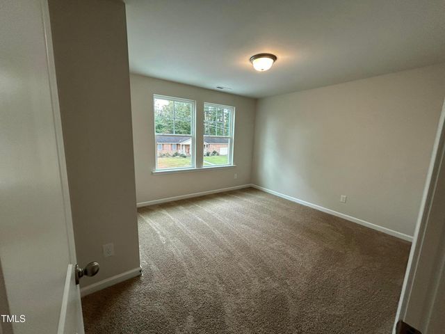 107 W Highland Avenue, Kinston, NC 28501