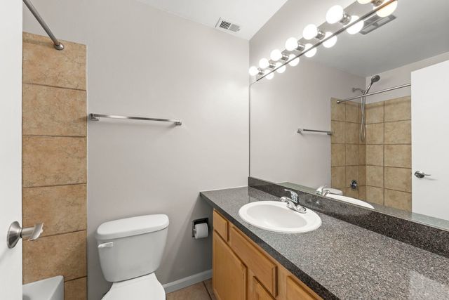 6010 Forest View Road 3A, Lisle, IL 60532