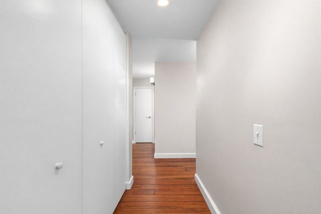 6010 Forest View Road 3A, Lisle, IL 60532