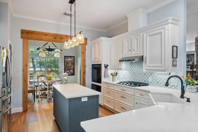 350 Lago Trace Drive, Huffman, TX 77336