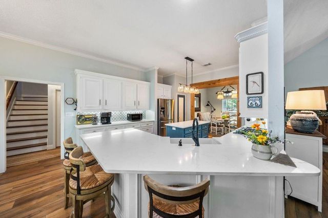 350 Lago Trace Drive, Huffman, TX 77336