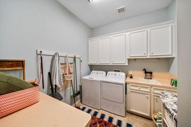 350 Lago Trace Drive, Huffman, TX 77336