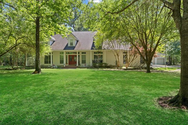 350 Lago Trace Drive, Huffman, TX 77336