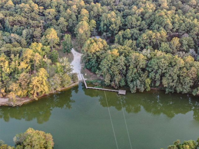 350 Lago Trace Drive, Huffman, TX 77336