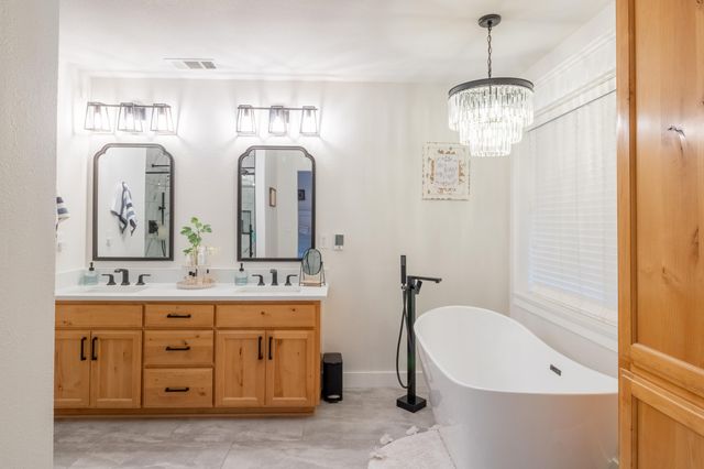 760 Flaming Road, Grants Pass, OR 97526