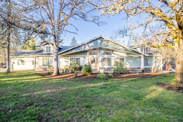 760 Flaming Road, Grants Pass, OR 97526