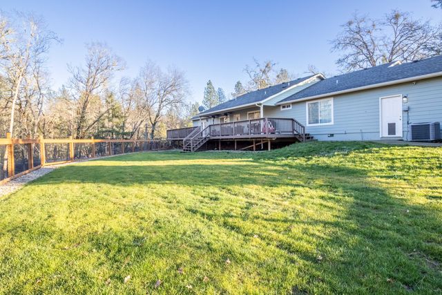760 Flaming Road, Grants Pass, OR 97526