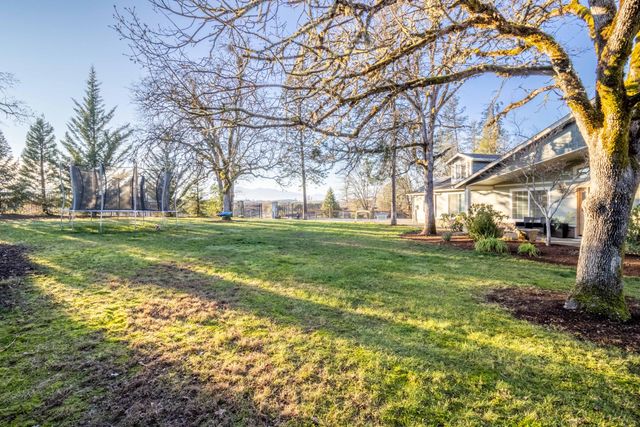 760 Flaming Road, Grants Pass, OR 97526