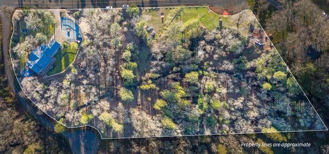 760 Flaming Road, Grants Pass, OR 97526