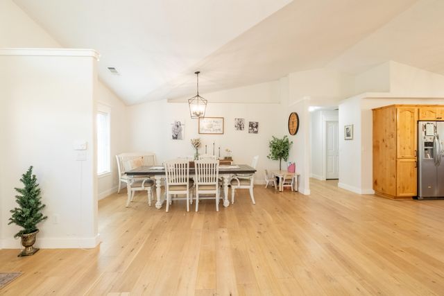 760 Flaming Road, Grants Pass, OR 97526