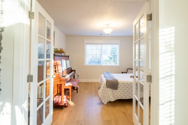 760 Flaming Road, Grants Pass, OR 97526