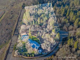 760 Flaming Road, Grants Pass, OR 97526