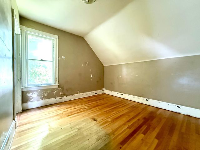 866 Duluth Street, Saint Paul, MN 55106