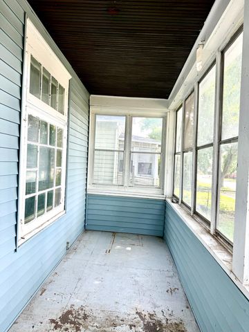 866 Duluth Street, Saint Paul, MN 55106