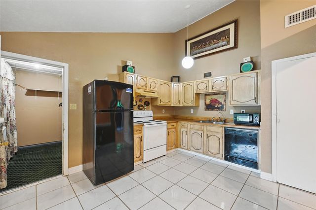 2407 Brookdale Drive, Arlington, TX 76014