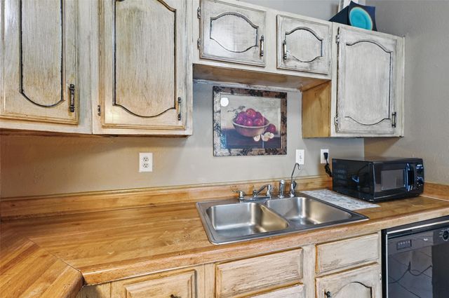 2407 Brookdale Drive, Arlington, TX 76014