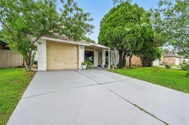 2407 Brookdale Drive, Arlington, TX 76014
