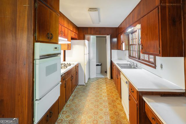 1501 Lucelle Avenue, Stone Mountain, GA 30087