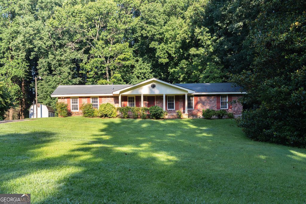 1501 Lucelle Avenue, Stone Mountain, GA 30087