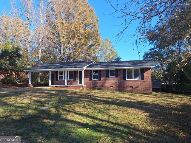 105 Birch Street, Valley, AL 36854