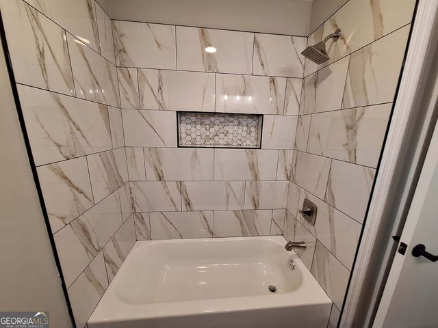 105 Birch Street, Valley, AL 36854