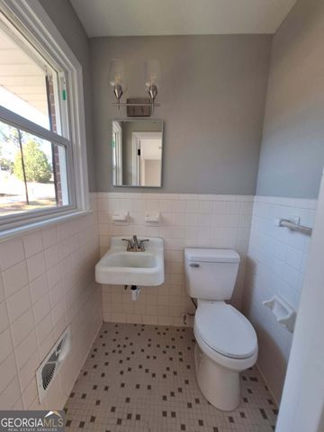 105 Birch Street, Valley, AL 36854