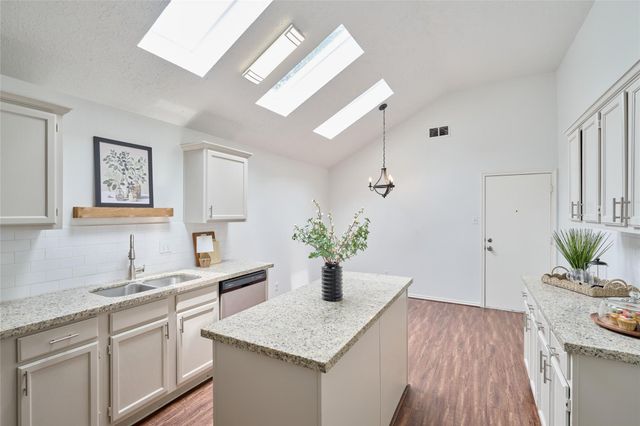 31135 N Head Drive, Spring, TX 77386
