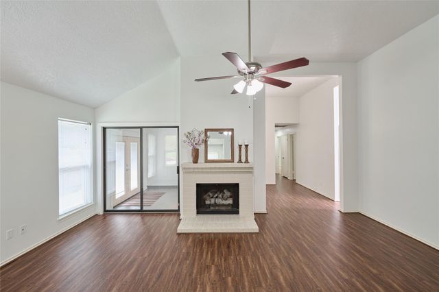 31135 N Head Drive, Spring, TX 77386