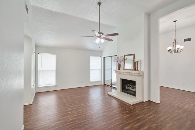 31135 N Head Drive, Spring, TX 77386