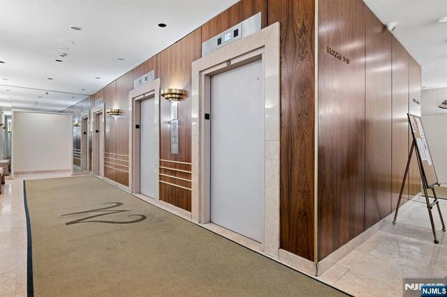 200 Winston 2811, Cliffside Park, NJ 07010