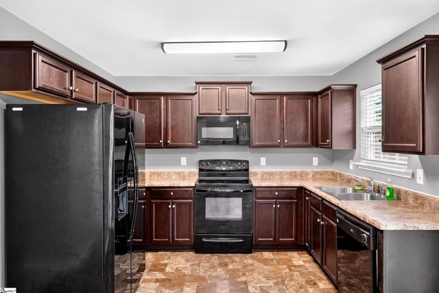 626 Duncan Station Drive, Duncan, SC 29334